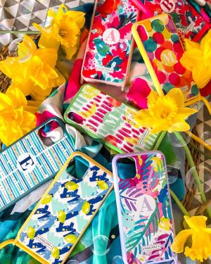 carcasa-colores-colgador-nombre-personalizada-silicona-resistente