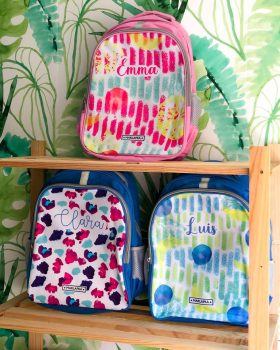 mochila-personalizada-nombre-multicolor-niคos