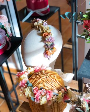 Diadema flor preservada - Imagen 5