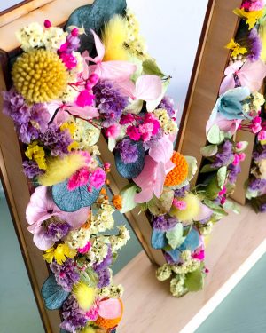 Letra flor preservada madera - Imagen 6