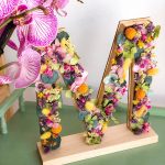 Letra flor preservada madera