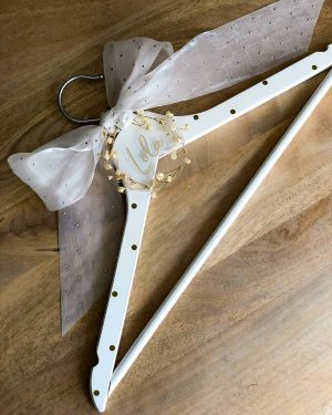 Percha personalizada con metacrilato - Imagen 3