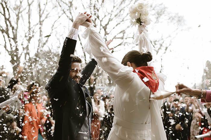 boda capilla san fermin confeti